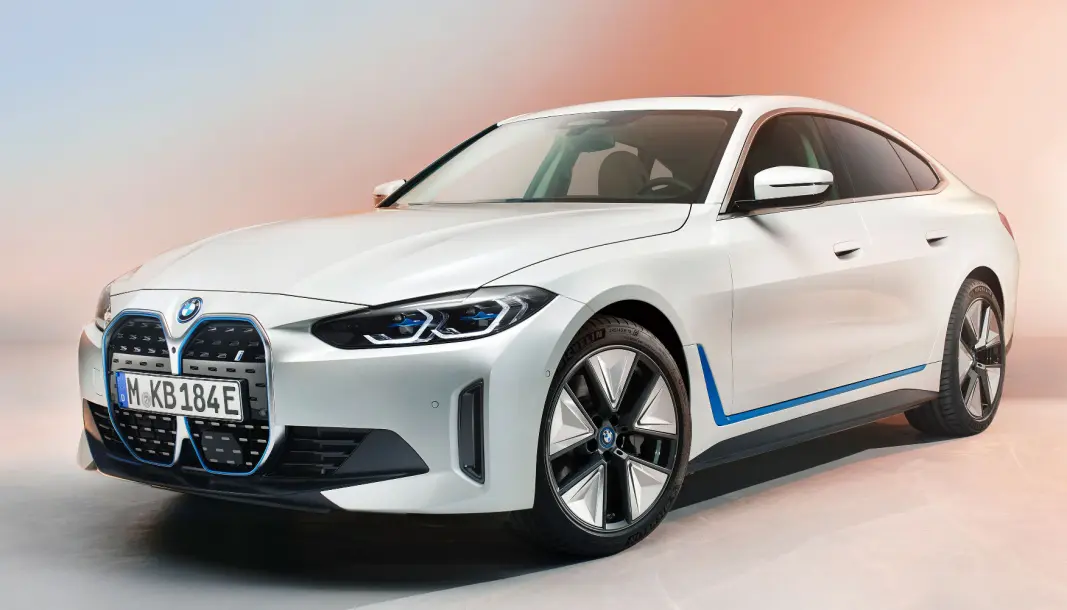 OFFISIELL: Slik ble den altså seende ut, BMW i4, som en elektrisk variant av 4-serie Gran Coupé. OFFISIELL: Slik ble den altså seende ut, BMW i4, som en elektrisk variant av 4-serie Gran Coupé.