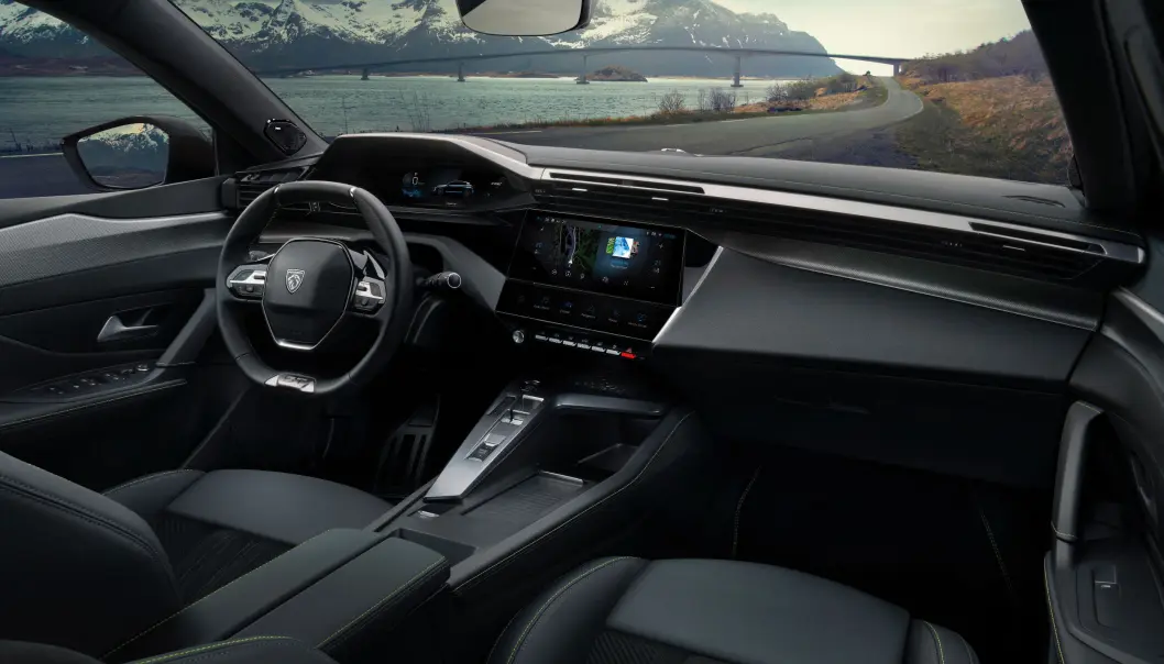 <span class=" font-weight-bold" data-lab-font_weight_desktop="font-weight-bold">FAVORITT: </span>Motor har ofte rost Peugeots i-cockpit-filosofi, med et lite ratt og instrumentene på oversiden. At det også ser lekkert ut, er en viktig bonus. <span class=" font-weight-bold" data-lab-font_weight_desktop="font-weight-bold">FAVORITT: </span>Motor har ofte rost Peugeots i-cockpit-filosofi, med et lite ratt og instrumentene på oversiden. At det også ser lekkert ut, er en viktig bonus.