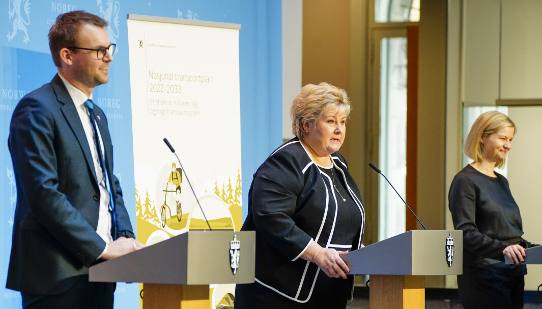 PENGER I POTTEN: Statsminister Erna Solberg flankert av kunnskaps- og integreringsminister Guri Melby og barne- og familieminister Kjell Ingolf Ropstad under presentasjonen av Nasjonal transportplan (NTP) fredag, PENGER I POTTEN: Statsminister Erna Solberg flankert av kunnskaps- og integreringsminister Guri Melby og barne- og familieminister Kjell Ingolf Ropstad under presentasjonen av Nasjonal transportplan (NTP) fredag,