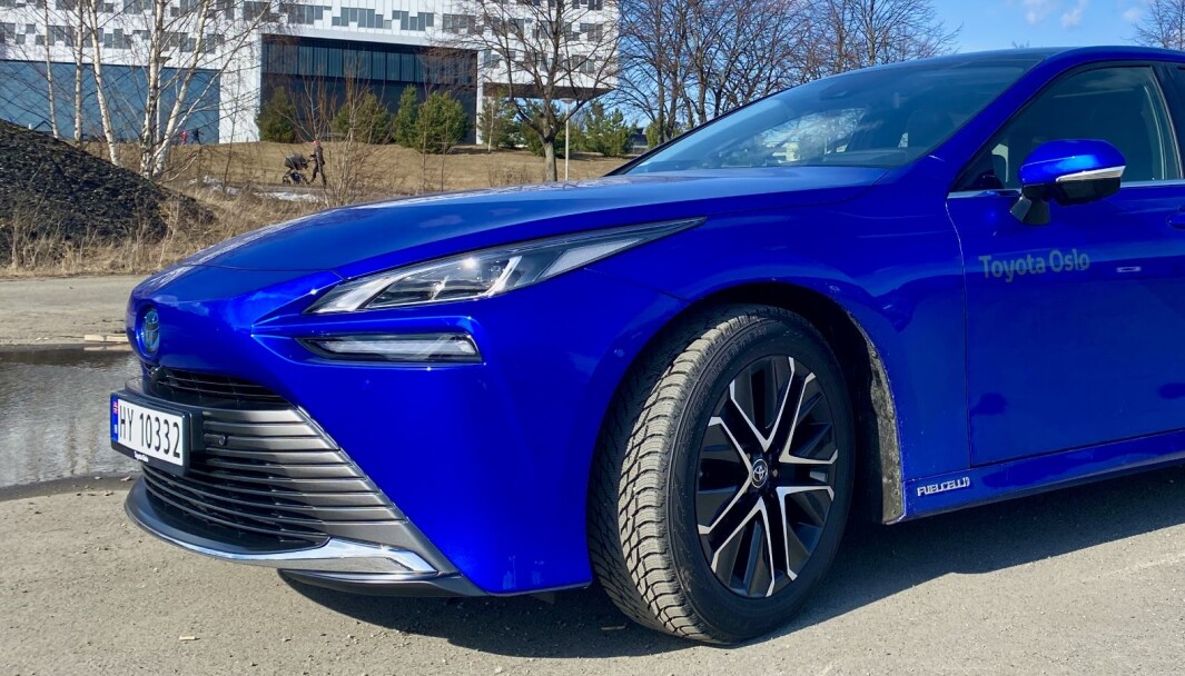 LENGER ENN LENGST: Et Toyota-team kjørte sin Mirai 1003 km på én tank. LENGER ENN LENGST: Et Toyota-team kjørte sin Mirai 1003 km på én tank.