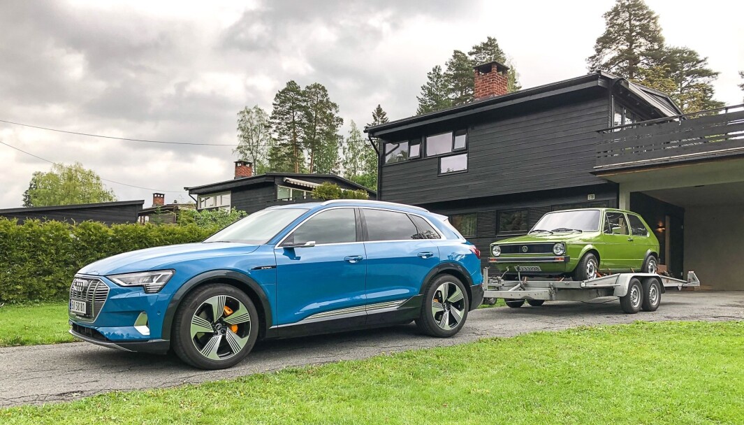 <span class="font-weight-bold" data-lab-font_weight_desktop="font-weight-bold">TREKKPLASTER: </span>Joachim Næss fyrer opp sin hverdagsbil Audi e-tron når han skal frakte sin smått berømte veteran-Golf på henger. <span class="font-weight-bold" data-lab-font_weight_desktop="font-weight-bold">TREKKPLASTER: </span>Joachim Næss fyrer opp sin hverdagsbil Audi e-tron når han skal frakte sin smått berømte veteran-Golf på henger.