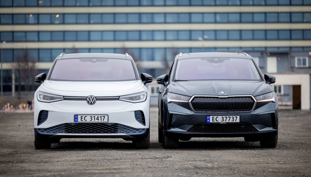 <span class=" font-weight-bold" data-lab-font_weight_desktop="font-weight-bold">RIVALER: </span>VW ID.4 og Skoda Enyaq har svært mye til felles, og vil i stor grad kjempe om de samme kundene. Men det er likevel klare ulikheter utseendemessig. <span class=" font-weight-bold" data-lab-font_weight_desktop="font-weight-bold">RIVALER: </span>VW ID.4 og Skoda Enyaq har svært mye til felles, og vil i stor grad kjempe om de samme kundene. Men det er likevel klare ulikheter utseendemessig.