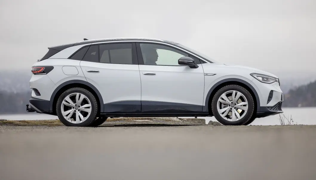<span class=" font-weight-bold" data-lab-font_weight_desktop="font-weight-bold">NY PROFIL:</span> Volkswagen ID.4 er ørlite mindre enn Enyaq i bagasjerommet, men har teknikken og mange karosseriplater felles. Prisen blir også veldig lik. <span class=" font-weight-bold" data-lab-font_weight_desktop="font-weight-bold">NY PROFIL:</span> Volkswagen ID.4 er ørlite mindre enn Enyaq i bagasjerommet, men har teknikken og mange karosseriplater felles. Prisen blir også veldig lik.
