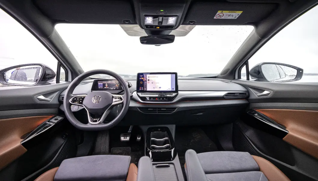 <span class=" font-weight-bold" data-lab-font_weight_desktop="font-weight-bold">MODERNE:</span> Av de tre elektriske tvillingene i VW-konsernet, Skoda Enyaq, Audi Q4 e-tron og VW ID.4, er det sistnevnte som har sluppet seg mest løst designmessig. <span class=" font-weight-bold" data-lab-font_weight_desktop="font-weight-bold">MODERNE:</span> Av de tre elektriske tvillingene i VW-konsernet, Skoda Enyaq, Audi Q4 e-tron og VW ID.4, er det sistnevnte som har sluppet seg mest løst designmessig.