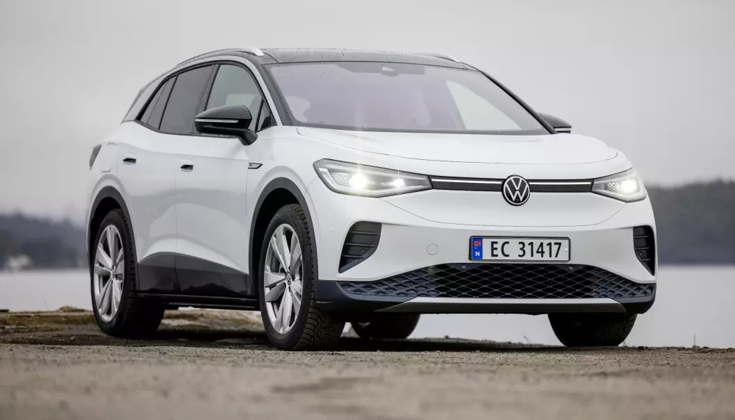 DEN SOM VENTER PÅ NOE GODT...: VW ID. 4 er en attraktiv og ettertraktet elektrisk SUV, men nå opplever produsenten problemer med å få levert i tide.