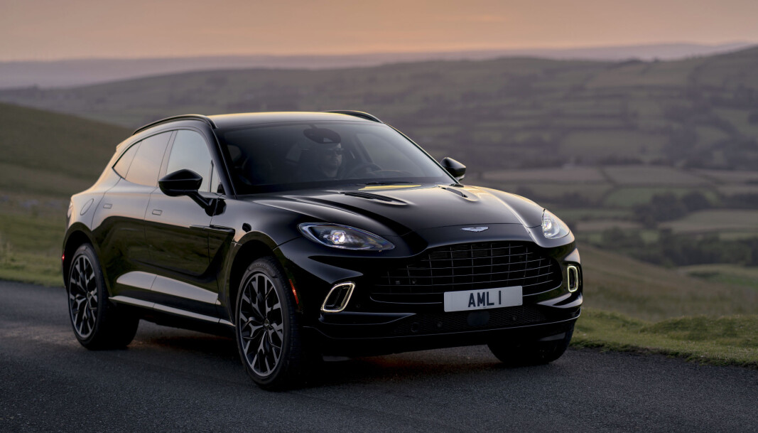 <span class=" font-weight-bold" data-lab-font_weight_desktop="font-weight-bold">MILLIONBIL:</span> Aston Martin DBX. Det ble registrert tre stykker i Norge i 2020. Den starter på rett under tre millioner kroner. <span class=" font-weight-bold" data-lab-font_weight_desktop="font-weight-bold">MILLIONBIL:</span> Aston Martin DBX. Det ble registrert tre stykker i Norge i 2020. Den starter på rett under tre millioner kroner.