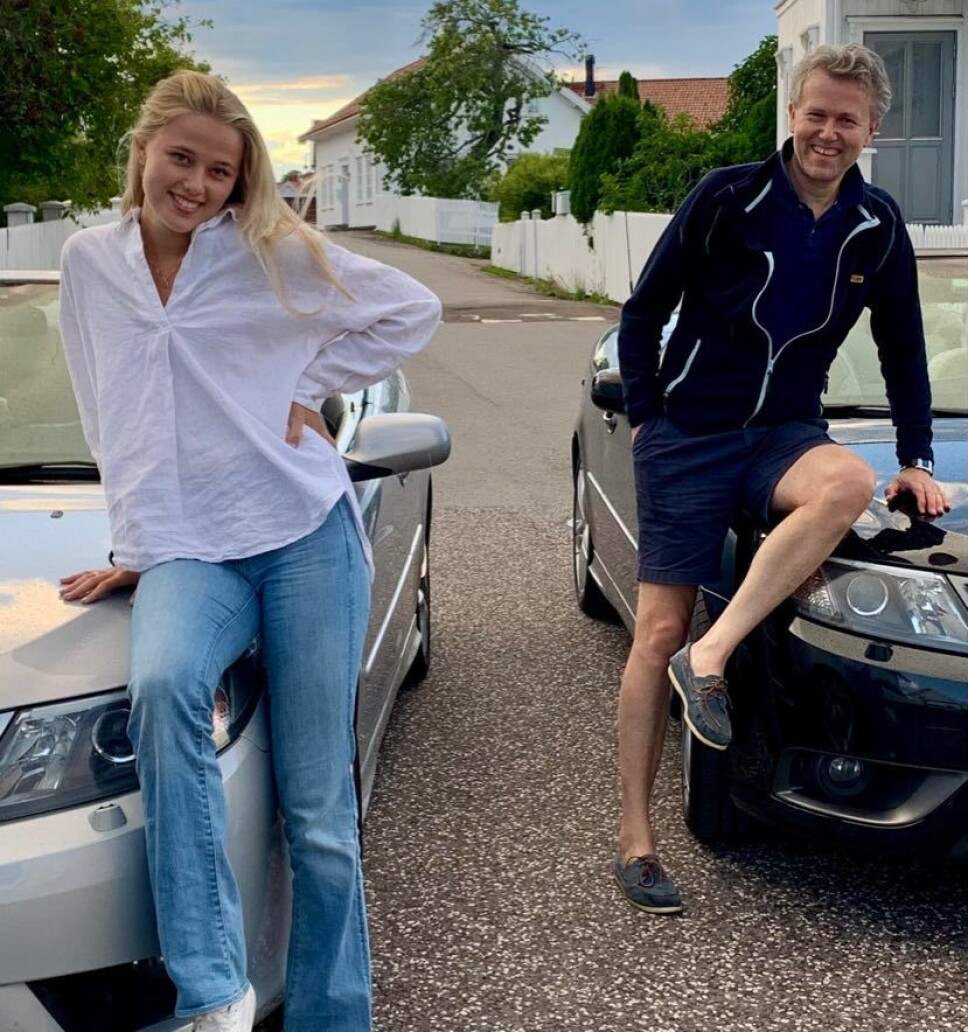 TOSPANN: Ida og Kjetil Urheim deler interessen for å kjøre SAAB, og spesialt da den populære cabriolet-versjonen.