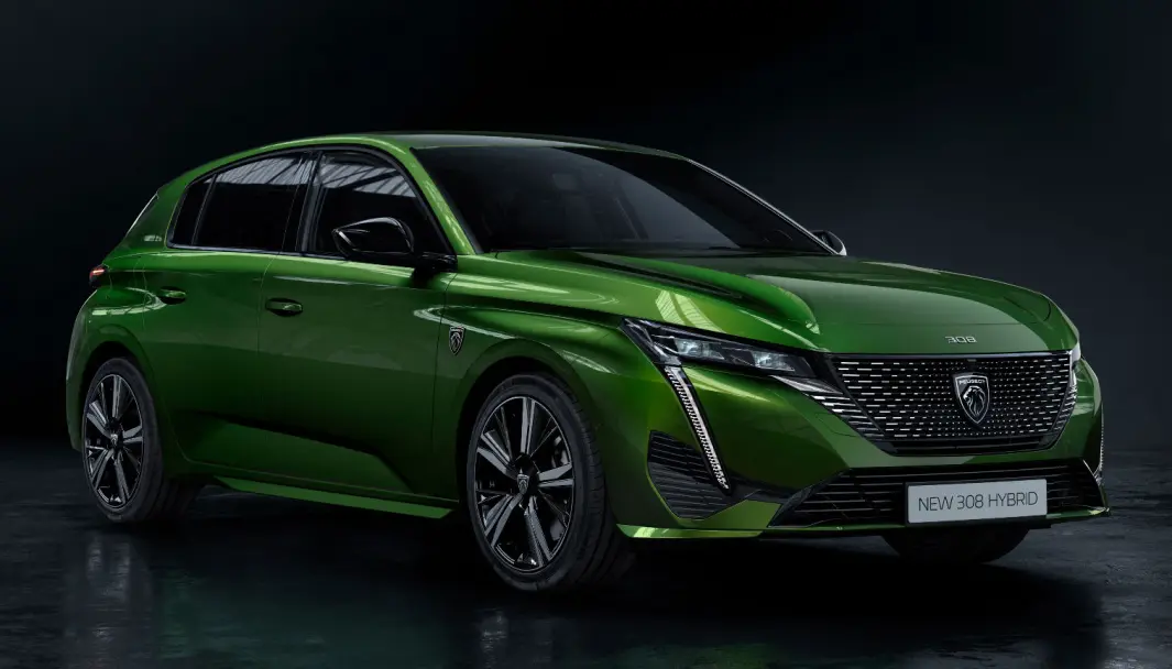 NYKOMMER: Peugeot 308 har fått et friskere design og nye motorer. NYKOMMER: Peugeot 308 har fått et friskere design og nye motorer.