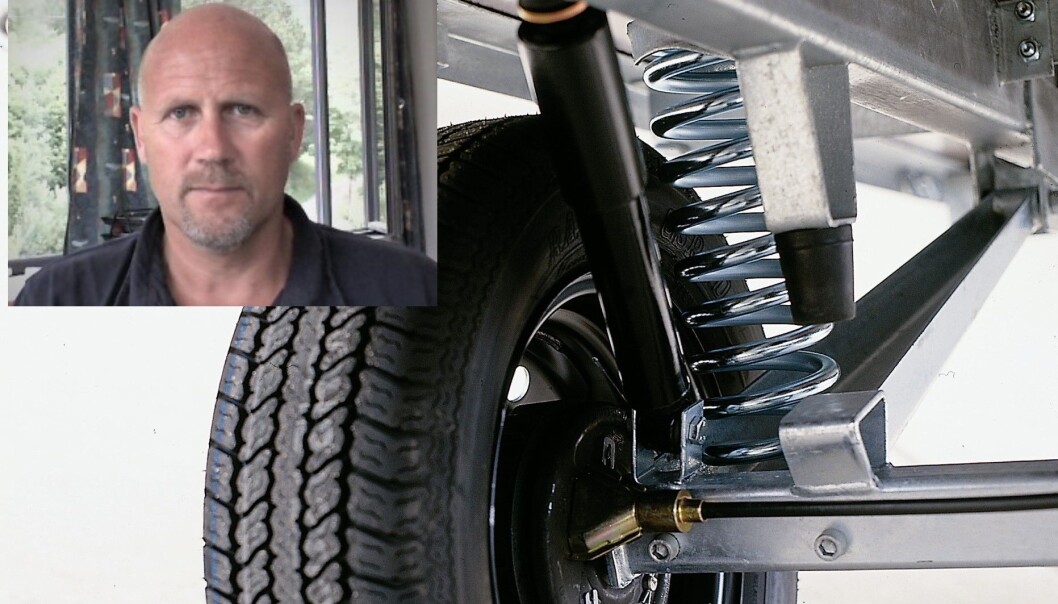 <span class="font-weight-bold" data-lab-font_weight_desktop="font-weight-bold">GODKJENT: </span>Tredal har slike fjæringer. Deres hengere vil være godkjent for 100 km/t, lover Sverre Langseth (innfelt). <span class="font-weight-bold" data-lab-font_weight_desktop="font-weight-bold">GODKJENT: </span>Tredal har slike fjæringer. Deres hengere vil være godkjent for 100 km/t, lover Sverre Langseth (innfelt).
