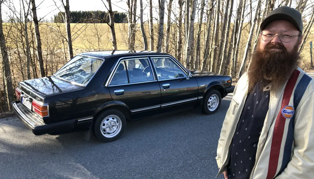 <span class="font-weight-bold" data-lab-font_weight_desktop="font-weight-bold">KRY HONDA-SJÅFØR: </span>Stian Kølle Røste i Lier i Buskerud har mange gode minner fra kjøreturer i farmorens Honda Accord. Farmoren har levert inn sertifikatet mens Stian fortsetter å lufte japaneren. <span class="font-weight-bold" data-lab-font_weight_desktop="font-weight-bold">KRY HONDA-SJÅFØR: </span>Stian Kølle Røste i Lier i Buskerud har mange gode minner fra kjøreturer i farmorens Honda Accord. Farmoren har levert inn sertifikatet mens Stian fortsetter å lufte japaneren.