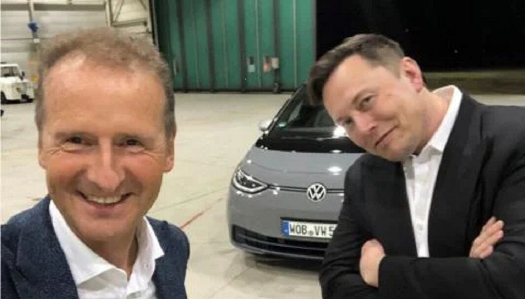 GOD STEMNING: VW-sjefen, Herbert Diess (til venstre) skal ha blitt ønsket av Elon Musk som Tesla-sjef i 2015. GOD STEMNING: VW-sjefen, Herbert Diess (til venstre) skal ha blitt ønsket av Elon Musk som Tesla-sjef i 2015.