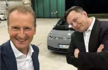 – VW-sjefen bedt om å overta for Elon Musk
