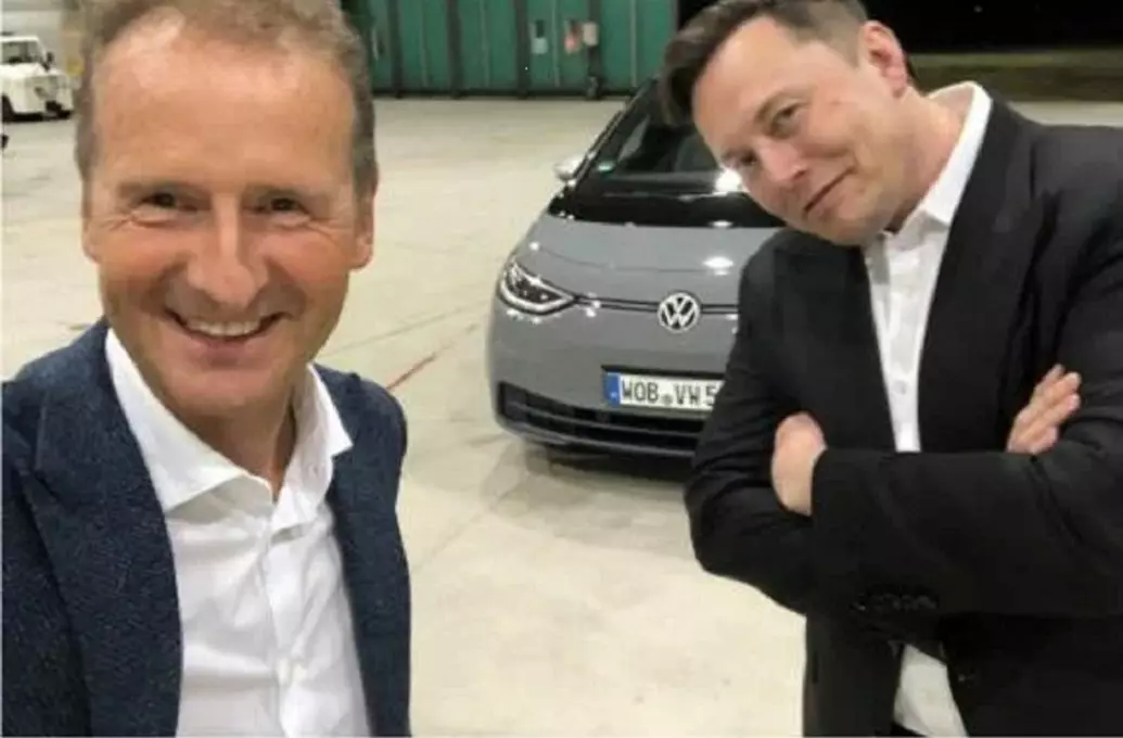 – VW-sjefen bedt om å overta for Elon Musk