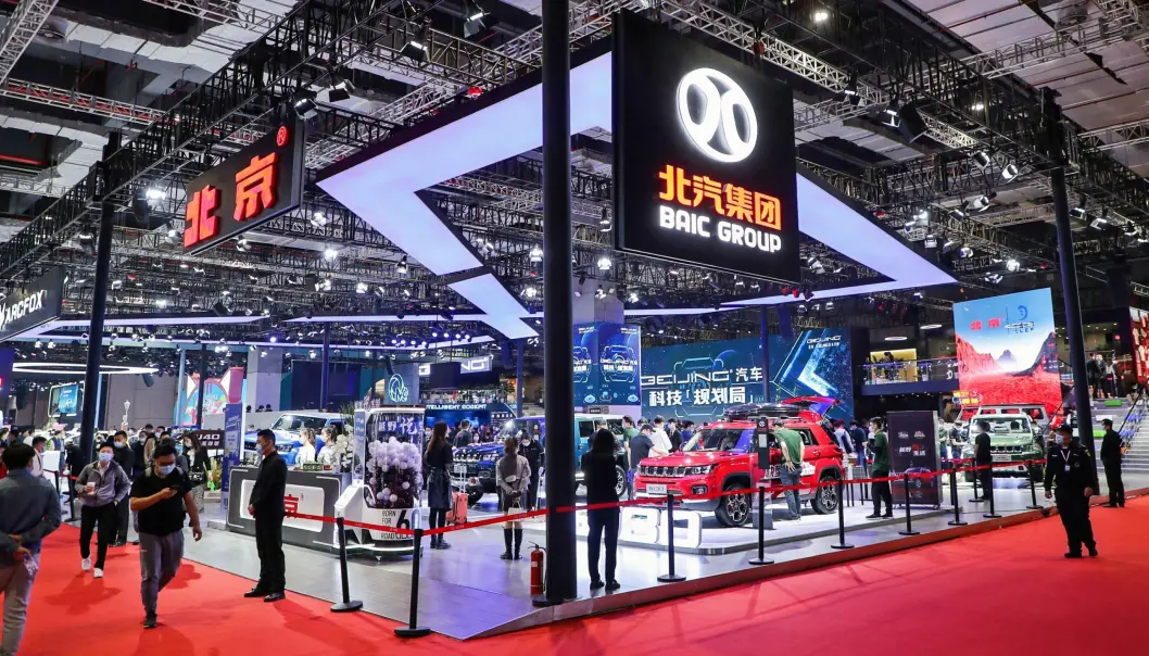 STØRST I VERDEN: Det kinesiske bilmarkedet er verdens største og nå er også bilmessen i Shanghai størst globalt. Tysk bilindustri satser stort her. STØRST I VERDEN: Det kinesiske bilmarkedet er verdens største og nå er også bilmessen i Shanghai størst globalt. Tysk bilindustri satser stort her.