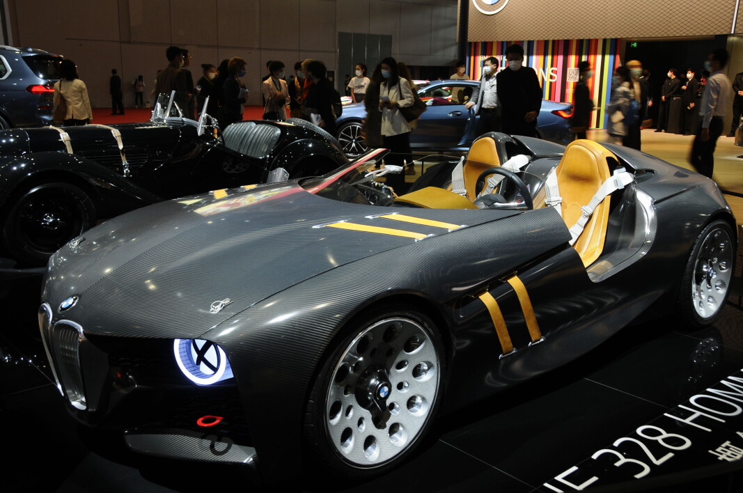 <span class=" font-weight-bold" data-lab-font_weight_desktop="font-weight-bold">ADSPREDELSE:</span> BMW viste sin hyllest til roadsteren fra 1930-tallet, 328 med denne barchetta-type-bilen, 328 Hommage. <span class=" font-weight-bold" data-lab-font_weight_desktop="font-weight-bold">ADSPREDELSE:</span> BMW viste sin hyllest til roadsteren fra 1930-tallet, 328 med denne barchetta-type-bilen, 328 Hommage.