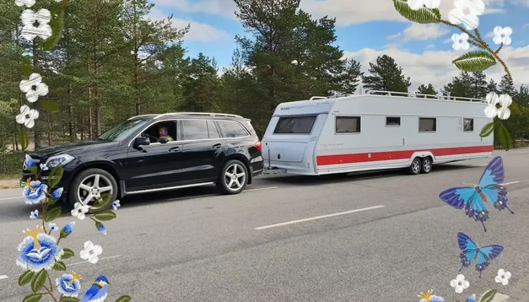 LANGTRANSPORT: Dorothe Nilsen og Rudolf Moen i Troms har hatt flust med friske ferieopplevelser etter at basen ble et langskip av typen Kabe. LANGTRANSPORT: Dorothe Nilsen og Rudolf Moen i Troms har hatt flust med friske ferieopplevelser etter at basen ble et langskip av typen Kabe.