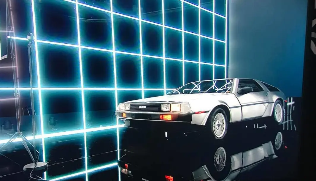 <span class="font-weight-bold" data-lab-font_weight_desktop="font-weight-bold">LYSPUNKT: </span>Henrik Scott Forsberg fikk vise fram sin DeLorean under Spellemannsprisen. Her under forberedelsene på scenen. <span class="font-weight-bold" data-lab-font_weight_desktop="font-weight-bold">LYSPUNKT: </span>Henrik Scott Forsberg fikk vise fram sin DeLorean under Spellemannsprisen. Her under forberedelsene på scenen.