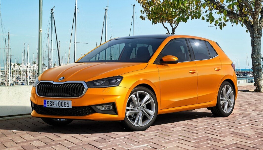 STOR SMÅBIL: Med godt over fire meter i lengden og et bagasjerom på 380 liter beveger Skoda Fabia 2021-modell seg over i kompakbilenes rekker. STOR SMÅBIL: Med godt over fire meter i lengden og et bagasjerom på 380 liter beveger Skoda Fabia 2021-modell seg over i kompakbilenes rekker.