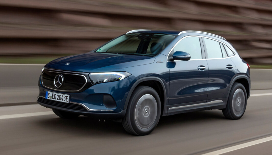 UTVIDES: Elektriske Mercedes EQA kommer nå med firehjulsdrift. UTVIDES: Elektriske Mercedes EQA kommer nå med firehjulsdrift.