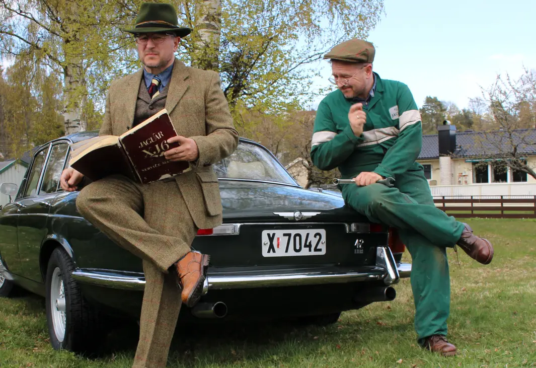 FLERE ROLLER: Nick Johannessen på Nøtterøy liker å arrangere fotografier hvor han spiller flere roller. Hans alter ego Well Dressed Dad har blitt populær langt utover Norge fordi Johannessen alltid stiller ... velkledd. FLERE ROLLER: Nick Johannessen på Nøtterøy liker å arrangere fotografier hvor han spiller flere roller. Hans alter ego Well Dressed Dad har blitt populær langt utover Norge fordi Johannessen alltid stiller ... velkledd.