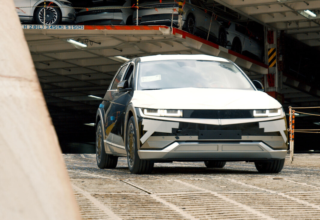 SNART I FORRETNINGEN: Den svært ettertraktede nykommeren fra Hyundai, elbilen Ioniq 5, vil leveres til kunder allerede fra denne måneden. SNART I FORRETNINGEN: Den svært ettertraktede nykommeren fra Hyundai, elbilen Ioniq 5, vil leveres til kunder allerede fra denne måneden.
