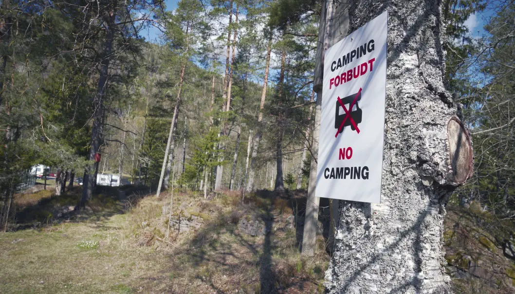 KLAR MELDING, ELLER…? Allemannsretten gjelder uavhengig av hvem som er grunneier, men det finnes noen regler du må forholde deg til hvis du vil campe. KLAR MELDING, ELLER…? Allemannsretten gjelder uavhengig av hvem som er grunneier, men det finnes noen regler du må forholde deg til hvis du vil campe.
