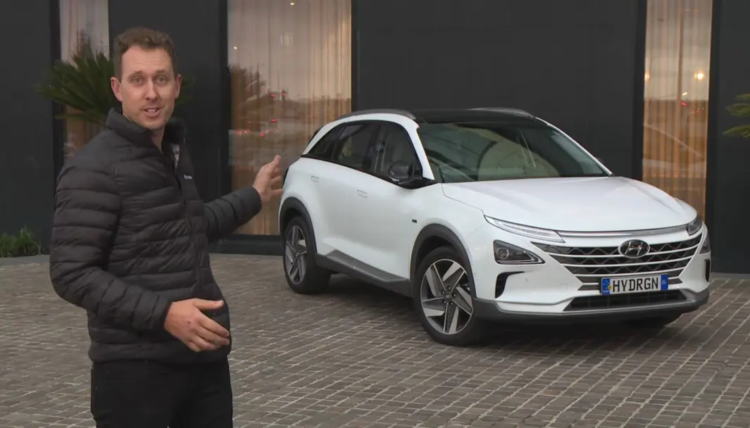 NY REKORD: 89 mil klarte motorsportutøveren fra Australia å kjøre på en tank med vel 6 kg hydrogen. NY REKORD: 89 mil klarte motorsportutøveren fra Australia å kjøre på en tank med vel 6 kg hydrogen.