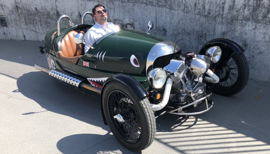 <span class="font-weight-bold" data-lab-font_weight_desktop="font-weight-bold">SKYGGEBOKSING:</span> Kåre Anda Aronsen synes kjøretøy med færre hjul gir mer Morgan Threewheeler kom i produksjon for første gang i 1911. <span class="font-weight-bold" data-lab-font_weight_desktop="font-weight-bold">SKYGGEBOKSING:</span> Kåre Anda Aronsen synes kjøretøy med færre hjul gir mer Morgan Threewheeler kom i produksjon for første gang i 1911.