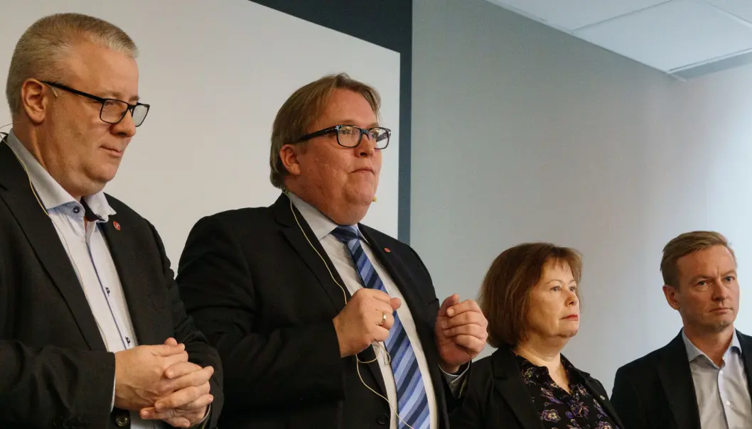LA OSS SNAKKE OM VEDLIKEHOLD: Fra en debatt forrige vinter med (f.v.) Bård Hoksrud (Frp), Sverre Myrli (Ap), Siv Mossleth (Sp) og Helge Orten (H). LA OSS SNAKKE OM VEDLIKEHOLD: Fra en debatt forrige vinter med (f.v.) Bård Hoksrud (Frp), Sverre Myrli (Ap), Siv Mossleth (Sp) og Helge Orten (H).