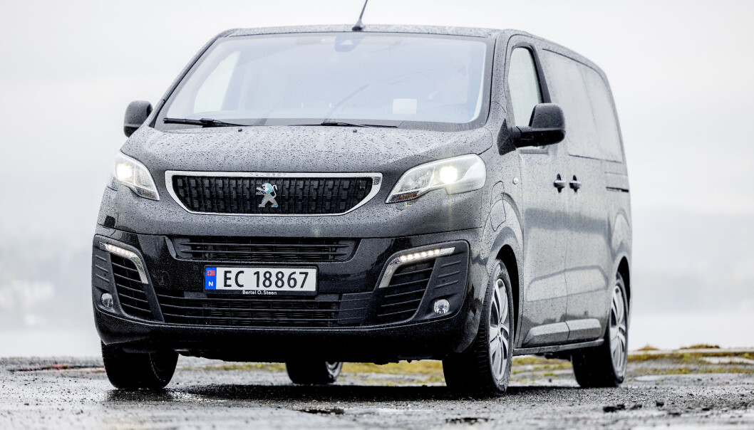 KORTREIST: Peugeot e-Traveller er praktisk og komfortabel, men rekkevidden er for dårlig. KORTREIST: Peugeot e-Traveller er praktisk og komfortabel, men rekkevidden er for dårlig.