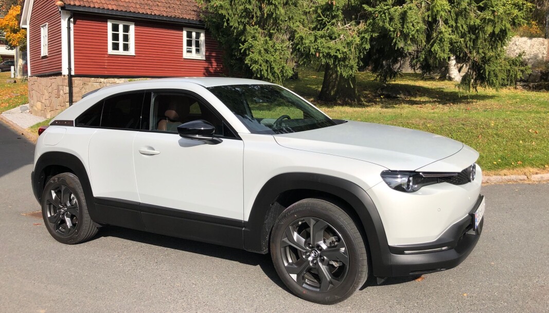 POPULÆR: Mazda MX-30 er godt mottatt av nordmenn som er opptatt av annet enn rekkevidde. POPULÆR: Mazda MX-30 er godt mottatt av nordmenn som er opptatt av annet enn rekkevidde.