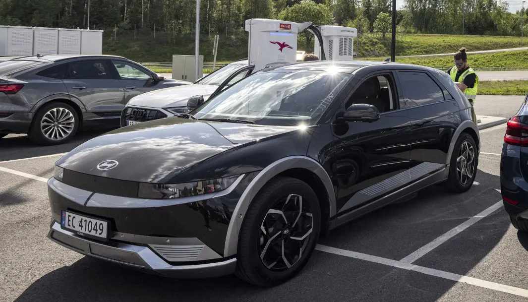 GOD NYKOMMER: Ioniq 5 stikker seg fram i ladekøen og sette en ny standard for familiebilene. GOD NYKOMMER: Ioniq 5 stikker seg fram i ladekøen og sette en ny standard for familiebilene.