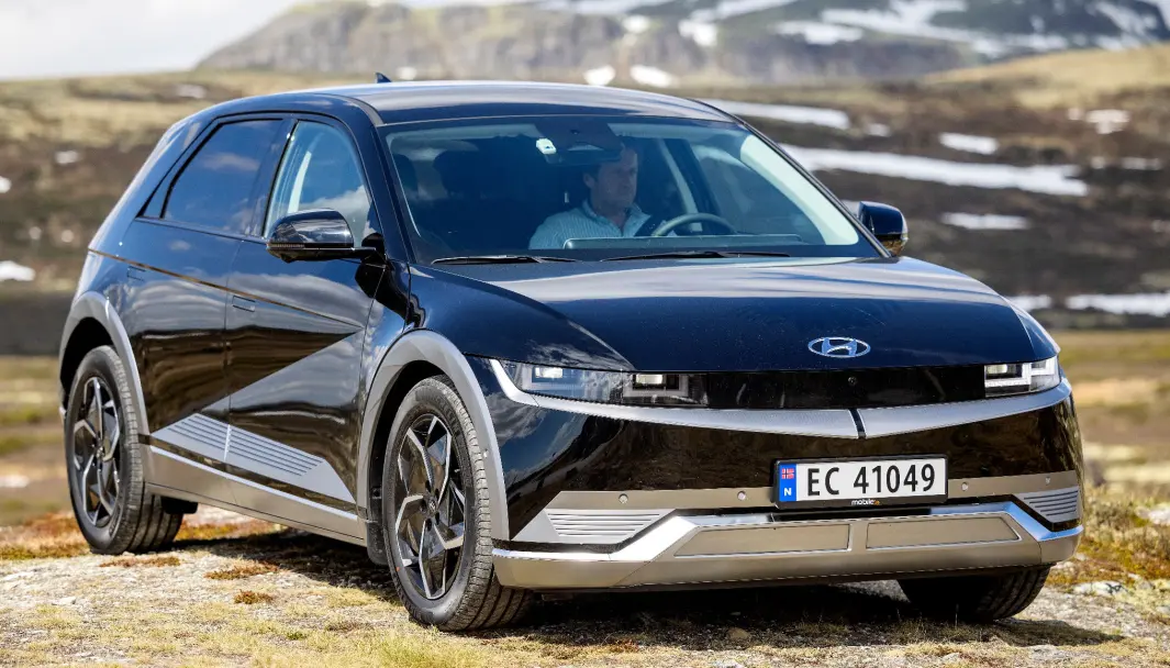 85 AV 100 POENG: Nye Ioniq 5 overbeviser i sin første test under norske forhold. 85 AV 100 POENG: Nye Ioniq 5 overbeviser i sin første test under norske forhold.