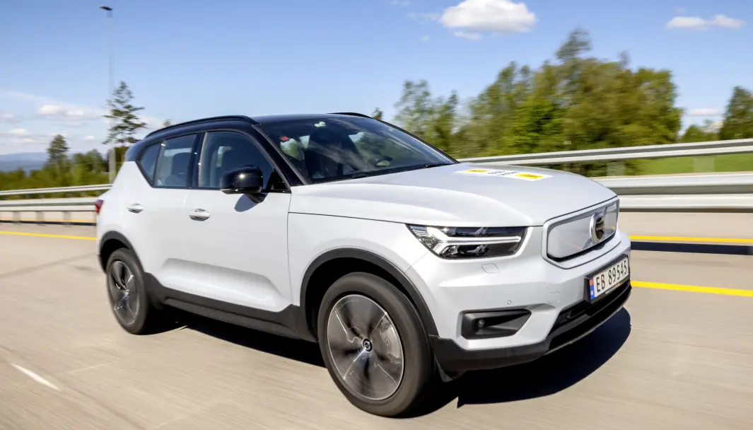 HJEMMEPLEIE: En Volvo XC40 kan nå fikses av fagfolk hjemme på gårdsplassen. HJEMMEPLEIE: En Volvo XC40 kan nå fikses av fagfolk hjemme på gårdsplassen.