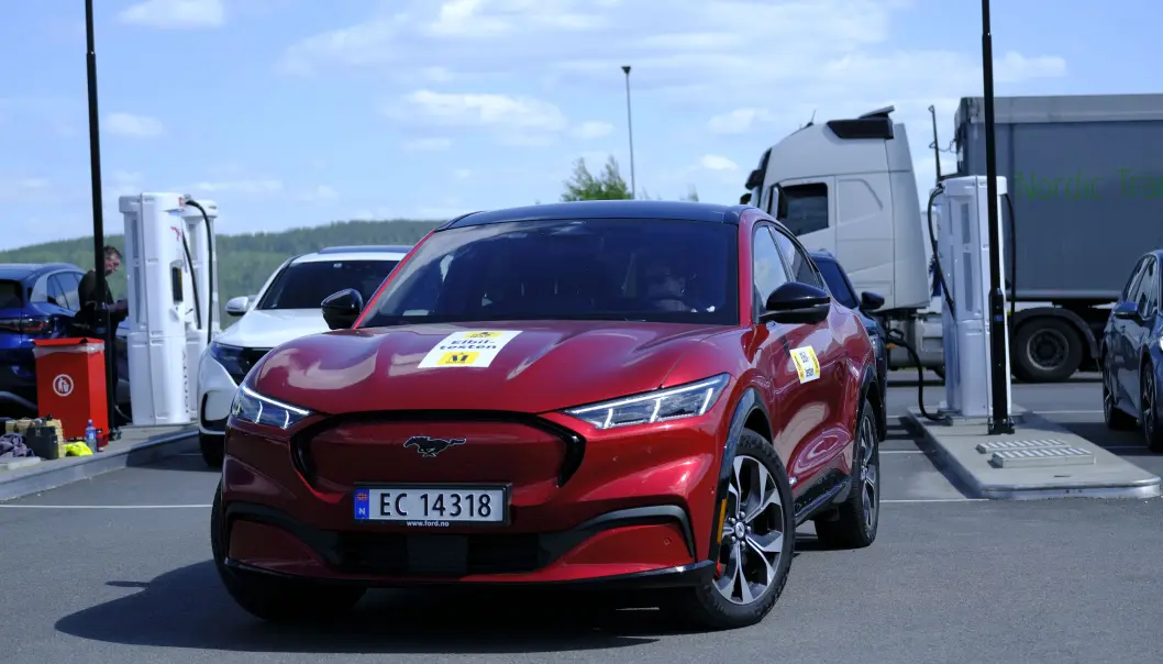 ENKLERE: Ford Mustang Mach-E blir smidigere ved ladestolpene til Ionity. ENKLERE: Ford Mustang Mach-E blir smidigere ved ladestolpene til Ionity.