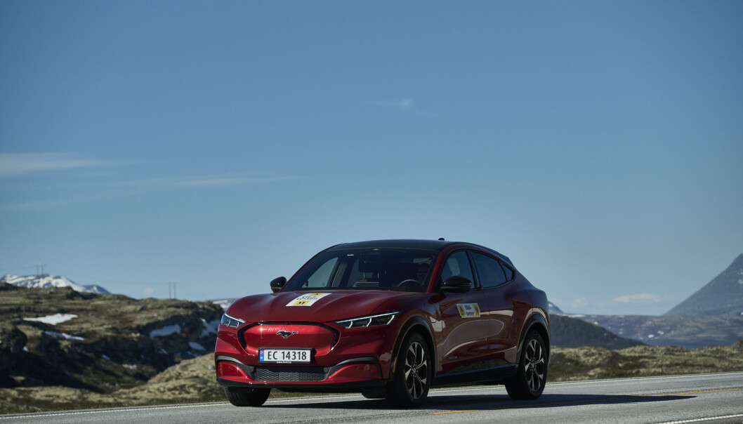 <span class=" font-weight-bold" data-lab-font_weight_desktop="font-weight-bold">LANGTUR: </span>En Mustang Mach-E blir bare slått av Tesla på rekkevidde, og kan knipe ytterligere litt tid i forflytningshastighet med en en enklere ladeløsning. <span class=" font-weight-bold" data-lab-font_weight_desktop="font-weight-bold">LANGTUR: </span>En Mustang Mach-E blir bare slått av Tesla på rekkevidde, og kan knipe ytterligere litt tid i forflytningshastighet med en en enklere ladeløsning.