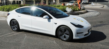 Tesla bryter ny barriére med Model 3