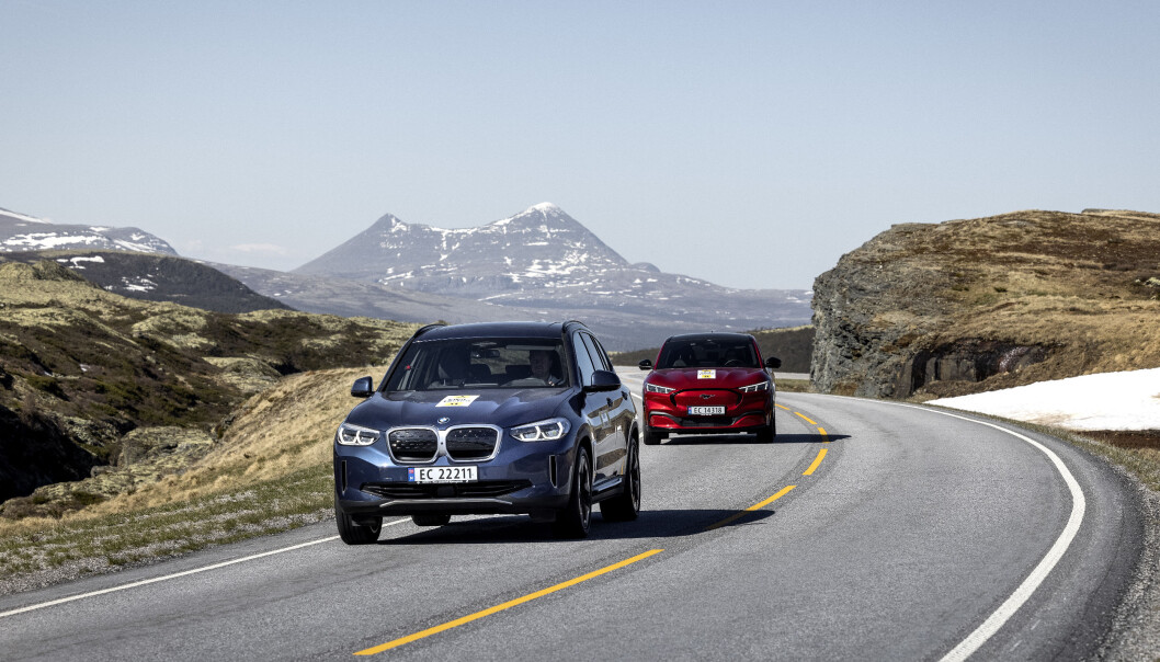 <span class=" font-weight-bold" data-lab-font_weight_desktop="font-weight-bold">BAKHJULSDRIFT: </span>BMW iX3 og Ford Mustang Mach-E har begge imponert med rekkevidden i våre elbiltester. Begge disse fås med bakhjulsdrift. <span class=" font-weight-bold" data-lab-font_weight_desktop="font-weight-bold">BAKHJULSDRIFT: </span>BMW iX3 og Ford Mustang Mach-E har begge imponert med rekkevidden i våre elbiltester. Begge disse fås med bakhjulsdrift.