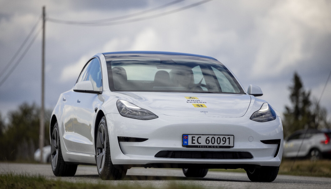<span class=" font-weight-bold" data-lab-font_weight_desktop="font-weight-bold">TESLA MODEL 3:</span> Svært populær, men med liten nyttelast-kapasitet. <span class=" font-weight-bold" data-lab-font_weight_desktop="font-weight-bold">TESLA MODEL 3:</span> Svært populær, men med liten nyttelast-kapasitet.