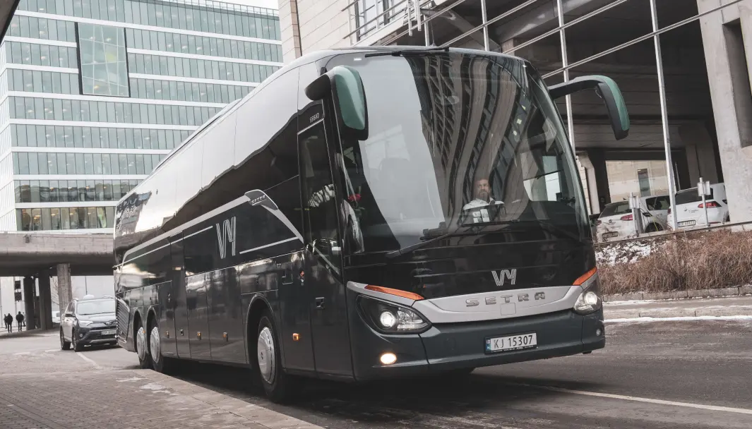 MOBILSVAR: Vy Buss har registrert 28 hendelser med mobilbruk hos sjåførene siden 2019. MOBILSVAR: Vy Buss har registrert 28 hendelser med mobilbruk hos sjåførene siden 2019.