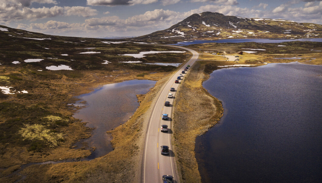 ELBIL-LANDET: Et knippe elbiler på vei gjennom Rondane i forbindelse med sommertesten 2021. ELBIL-LANDET: Et knippe elbiler på vei gjennom Rondane i forbindelse med sommertesten 2021.