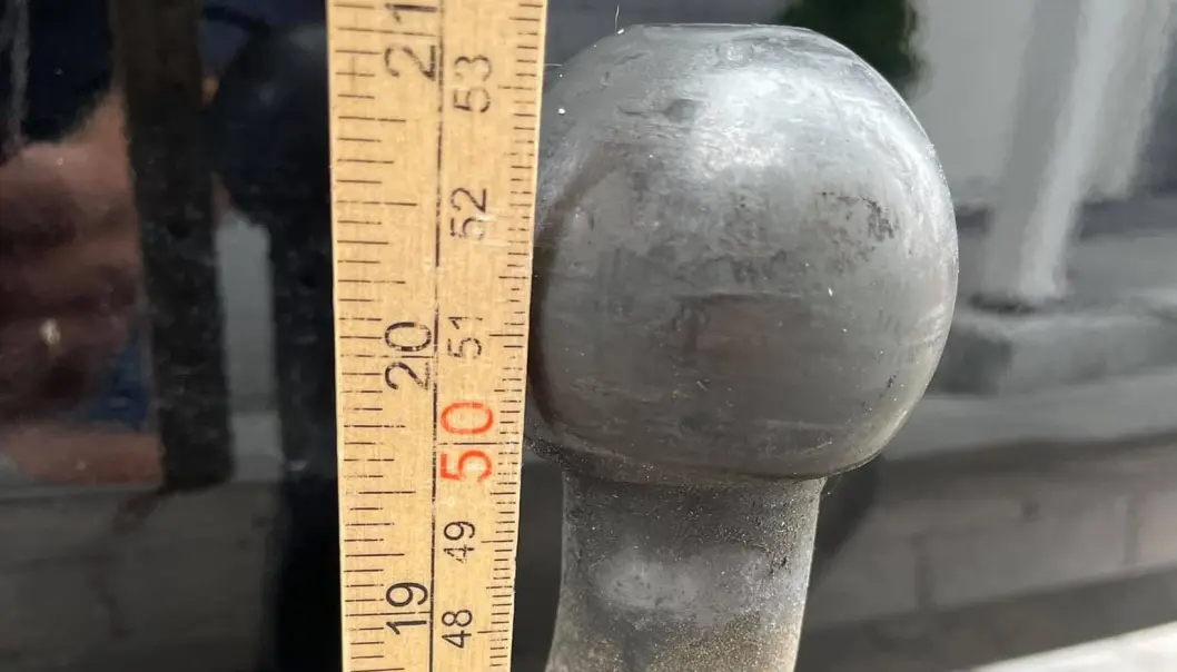 <span class=" font-weight-bold" data-lab-font_weight_desktop="font-weight-bold">51,5 CM:</span> Original kule som på midten av kula er 51,5 cm over bakkenivå. <span class=" font-weight-bold" data-lab-font_weight_desktop="font-weight-bold">51,5 CM:</span> Original kule som på midten av kula er 51,5 cm over bakkenivå.