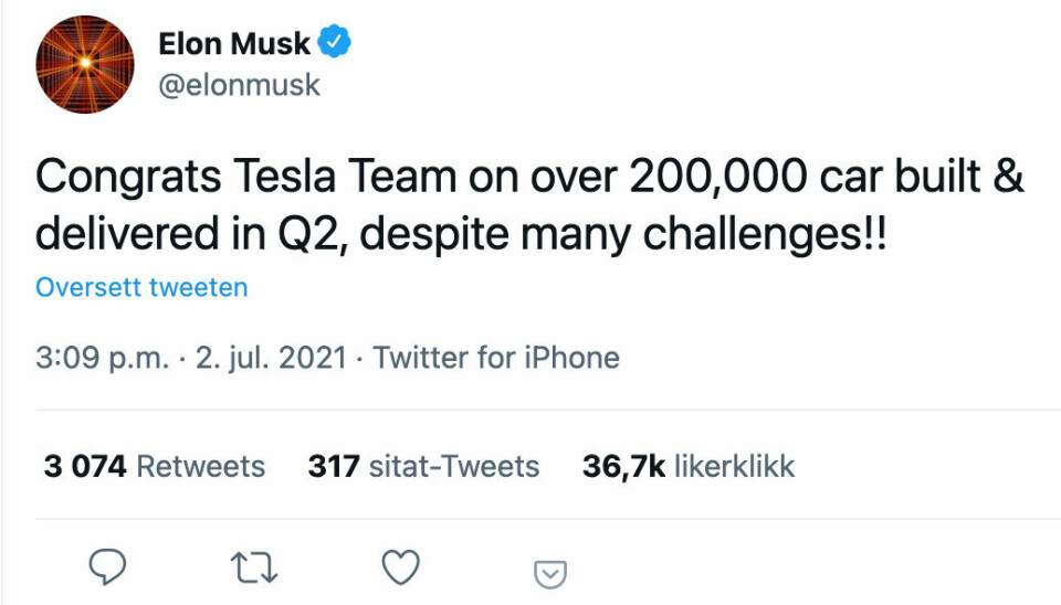 FORNØYD SJEF: Tesla-sjef Elon Musk sendte gratulasjoner til troppene da det fredag ble klart at selskapet passerte 200.000 leveringer i andre kvartal.