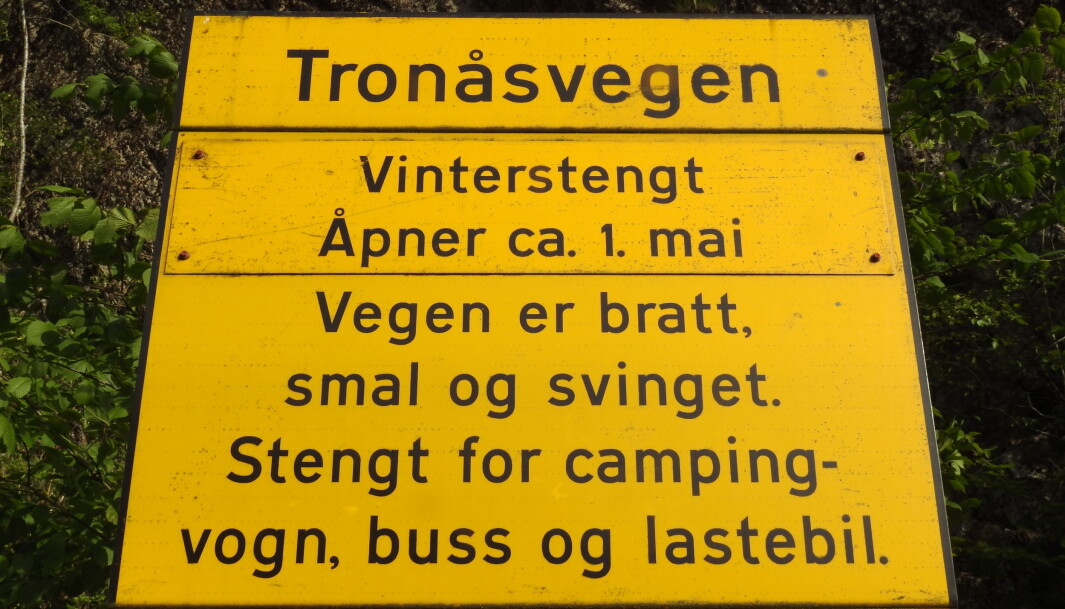 <span class="font-weight-bold" data-lab-font_weight_desktop="font-weight-bold">STREVSOM NEDFART:</span> Den dårlige nyheten for deg som skal ned veien over Tronåsen med åtte krappe slynger mot Sira: Det er bratt. Den gode: Det er enveiskjørt. <span class="font-weight-bold" data-lab-font_weight_desktop="font-weight-bold">STREVSOM NEDFART:</span> Den dårlige nyheten for deg som skal ned veien over Tronåsen med åtte krappe slynger mot Sira: Det er bratt. Den gode: Det er enveiskjørt.