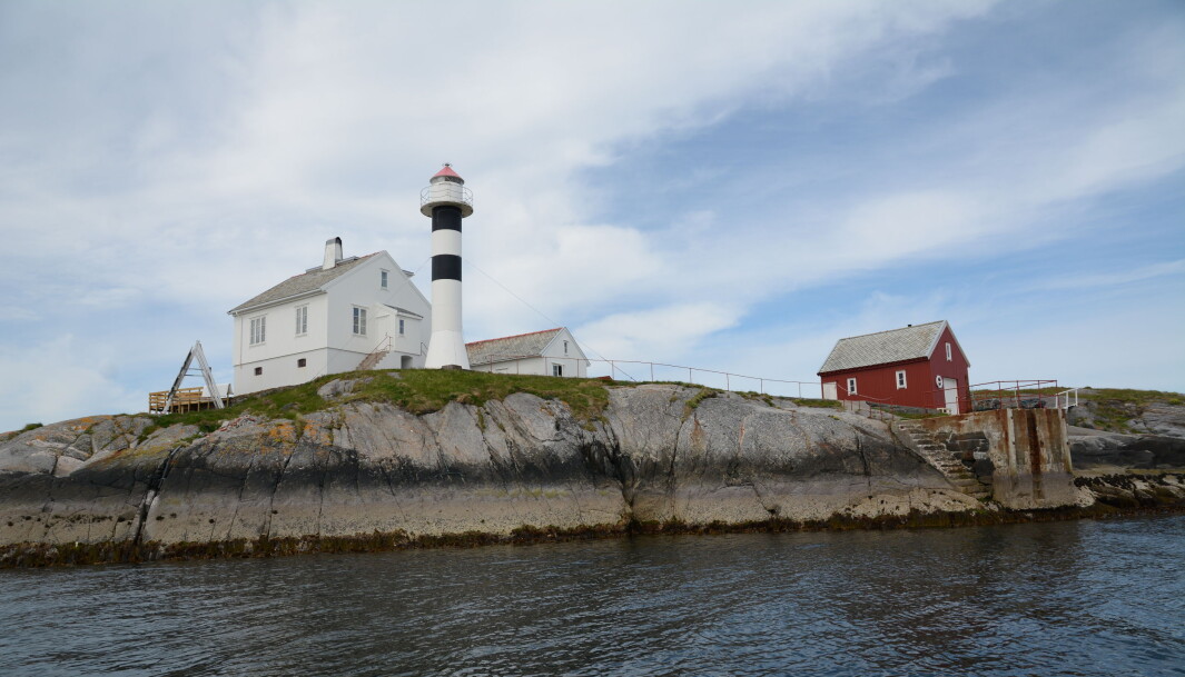 <span class="font-weight-bold" data-lab-font_weight_desktop="font-weight-bold">HAVSTUE: </span>Den gamle fyrvokterboligen på Flatflesa har nå åtte rom for gjestende. <span class="font-weight-bold" data-lab-font_weight_desktop="font-weight-bold">HAVSTUE: </span>Den gamle fyrvokterboligen på Flatflesa har nå åtte rom for gjestende.