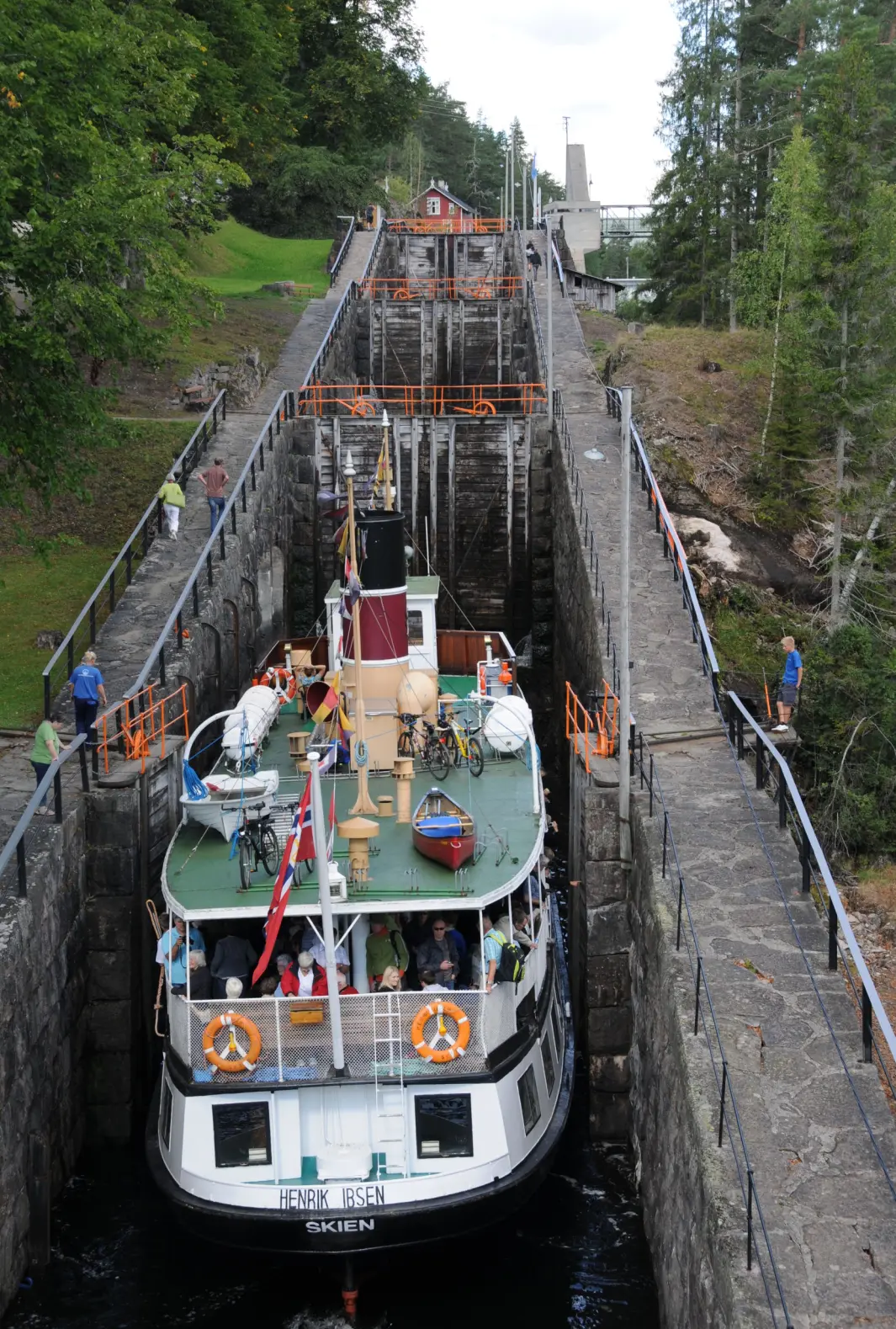 <span class="font-weight-bold" data-lab-font_weight_desktop="font-weight-bold">MEKTIG: </span>Vrangfoss sluser er en av de mest imponerende i hele Telemarkskanalen. <span class="font-weight-bold" data-lab-font_weight_desktop="font-weight-bold">MEKTIG: </span>Vrangfoss sluser er en av de mest imponerende i hele Telemarkskanalen.
