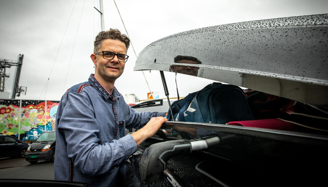 SLIK PAKKER DU SIKKERT: Nils Sødal i NAF har pakkeråd for deg som skal på tur med fullastet bil i sommer. SLIK PAKKER DU SIKKERT: Nils Sødal i NAF har pakkeråd for deg som skal på tur med fullastet bil i sommer.