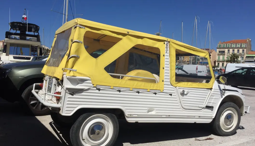 <span class="font-weight-bold" data-lab-font_weight_desktop="font-weight-bold">FOR FULLE SEIL: </span>En ekte feriebil skal se litt ut som en lystbåt. Citroën 2CV-baserte Méhari har på sine eldre dager blitt populær som strandbil. <span class="font-weight-bold" data-lab-font_weight_desktop="font-weight-bold">FOR FULLE SEIL: </span>En ekte feriebil skal se litt ut som en lystbåt. Citroën 2CV-baserte Méhari har på sine eldre dager blitt populær som strandbil.