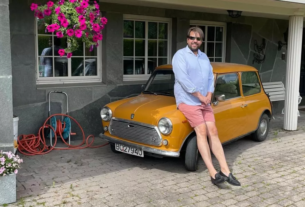 <span class="font-weight-bold" data-lab-font_weight_desktop="font-weight-bold">…OG NÅ:</span> Bjørn Vidar Lazar Braathen fant igjen sin første bil og kjøpte den tilbake.