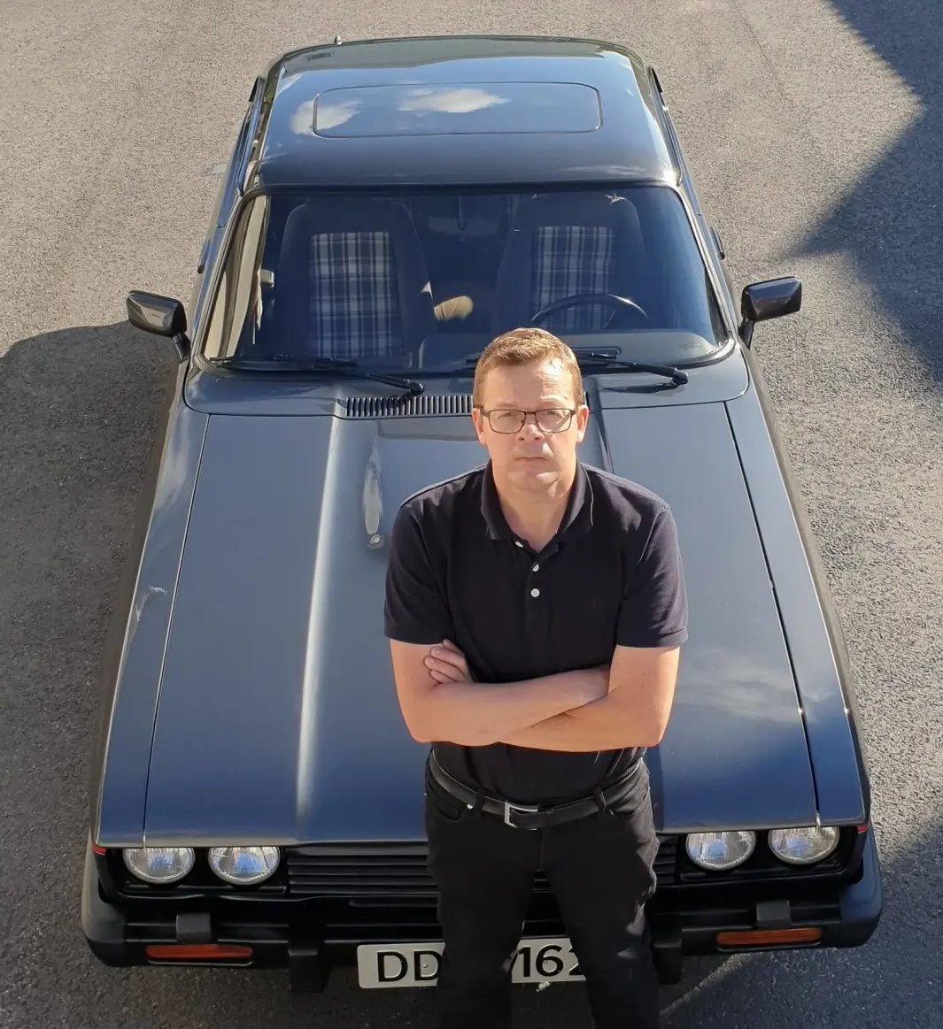 <span class="font-weight-bold" data-lab-font_weight_desktop="font-weight-bold">CAPRITOPP: </span>Inge Lirhus kjøpte sin første Ford Capri som 17-åring og er i dag formann i Capri Club Norge. <span class="font-weight-bold" data-lab-font_weight_desktop="font-weight-bold">CAPRITOPP: </span>Inge Lirhus kjøpte sin første Ford Capri som 17-åring og er i dag formann i Capri Club Norge.